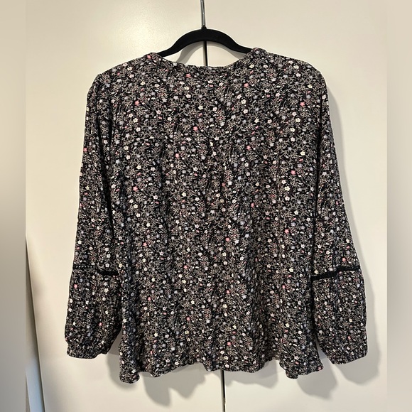 Angels 1x (fits smaller) Floral Black  Rayon Blouse Worn Once - Picture 11 of 13